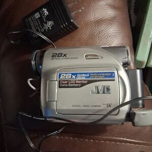 JVC Digital Video Camera with 28x Optical Zoom